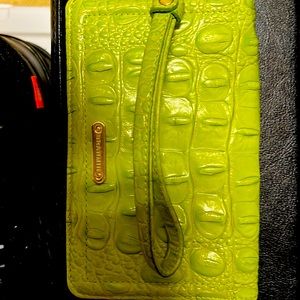 Brahmin Bi-Fold WalletWristlet-strong brass handle for wristlet loop! Embossed🐊